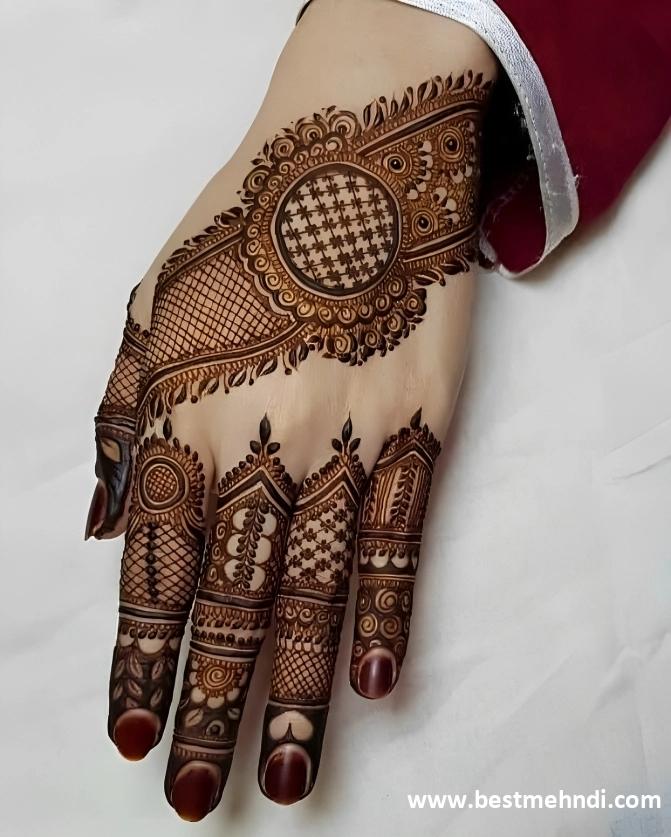 3d mehndi design back hand