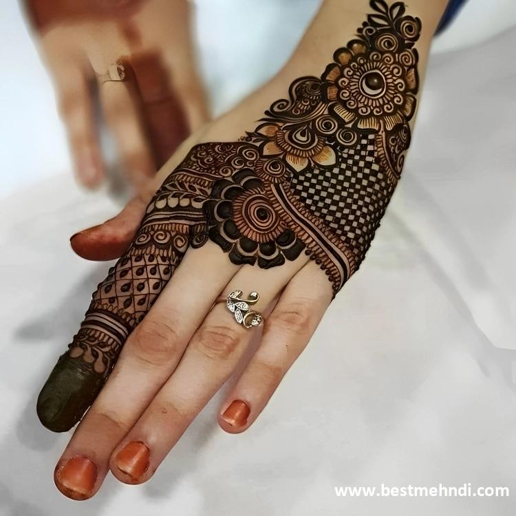 bridal back hand mehndi design