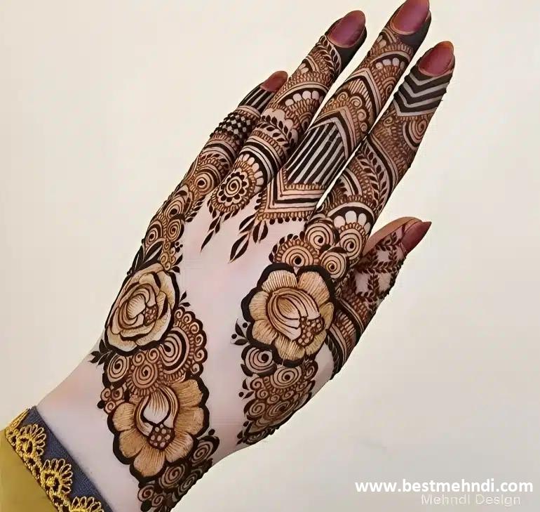 simple mehndi design photo back hand