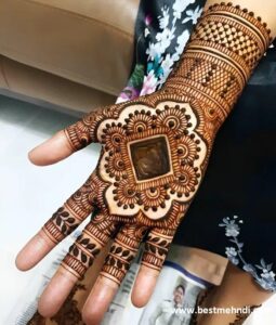 /small-mehndi-designs-for-front-hand